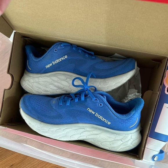 Womens New Balance V4 - Picture 2 of 4